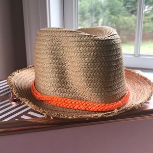 Women’s straw fedora hat
